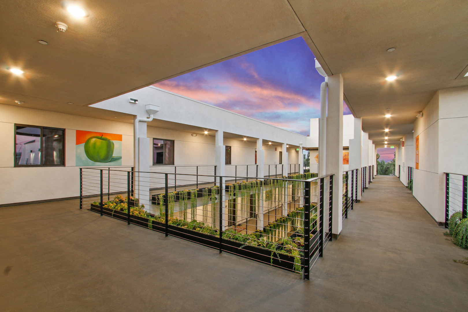 http://cdn.rentcafe.com/dmslivecafe/2/40772/Rooftop Patio With Lush Landscaping and great lighting.jpg